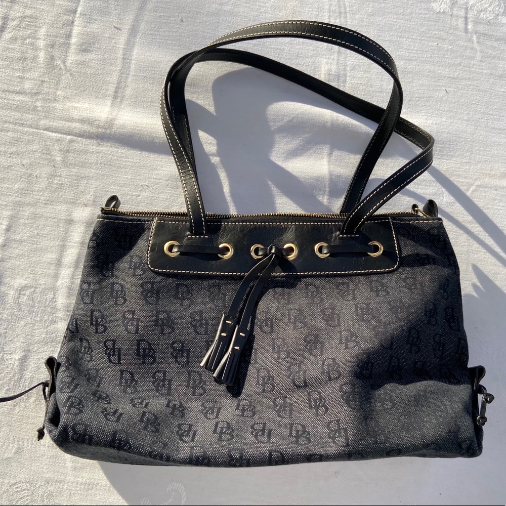 NWOT Dooney & Bourke Signature Tassle Tote